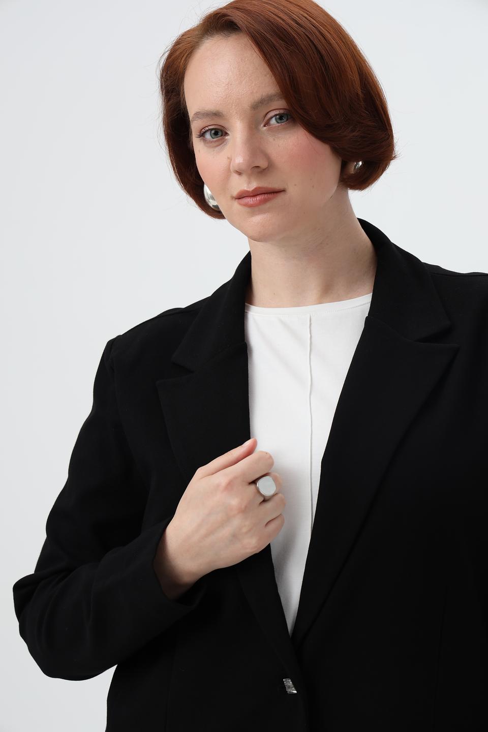 Жакет Frapp черный оверсайз