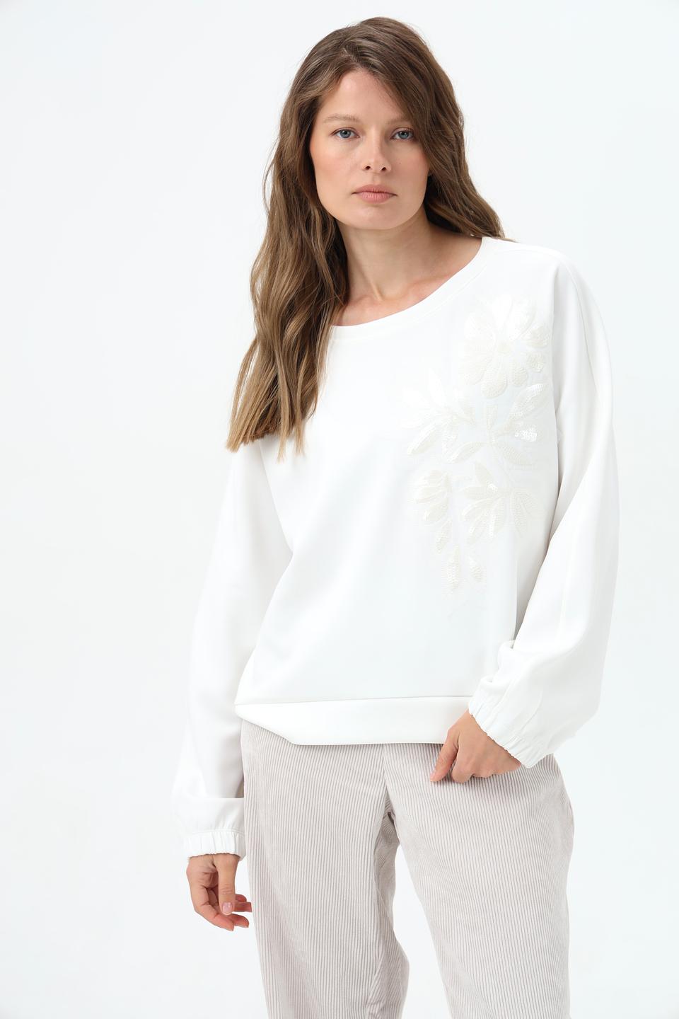 Пуловер Monari с вышивкой