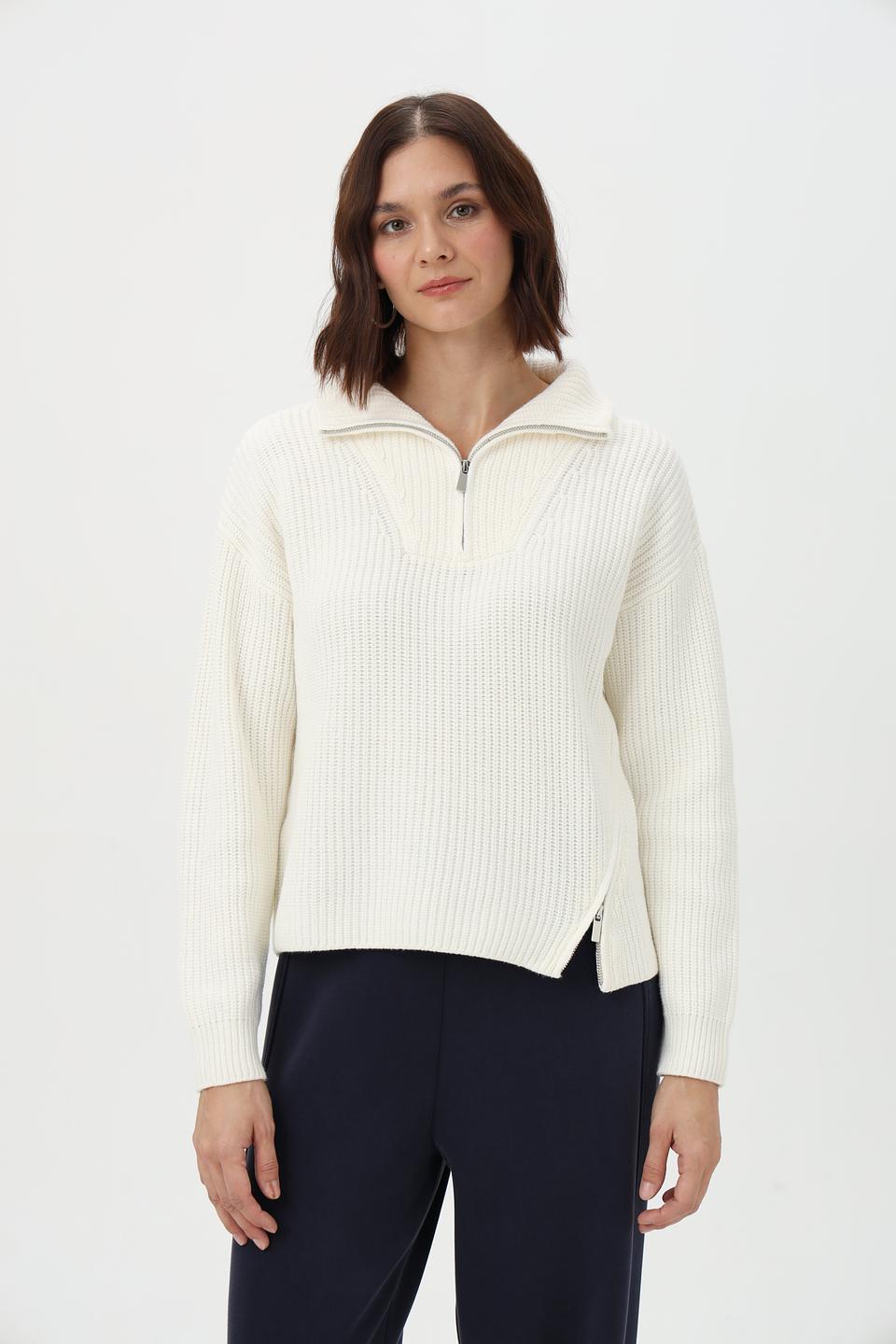 Пуловер Oui с молнией молочный