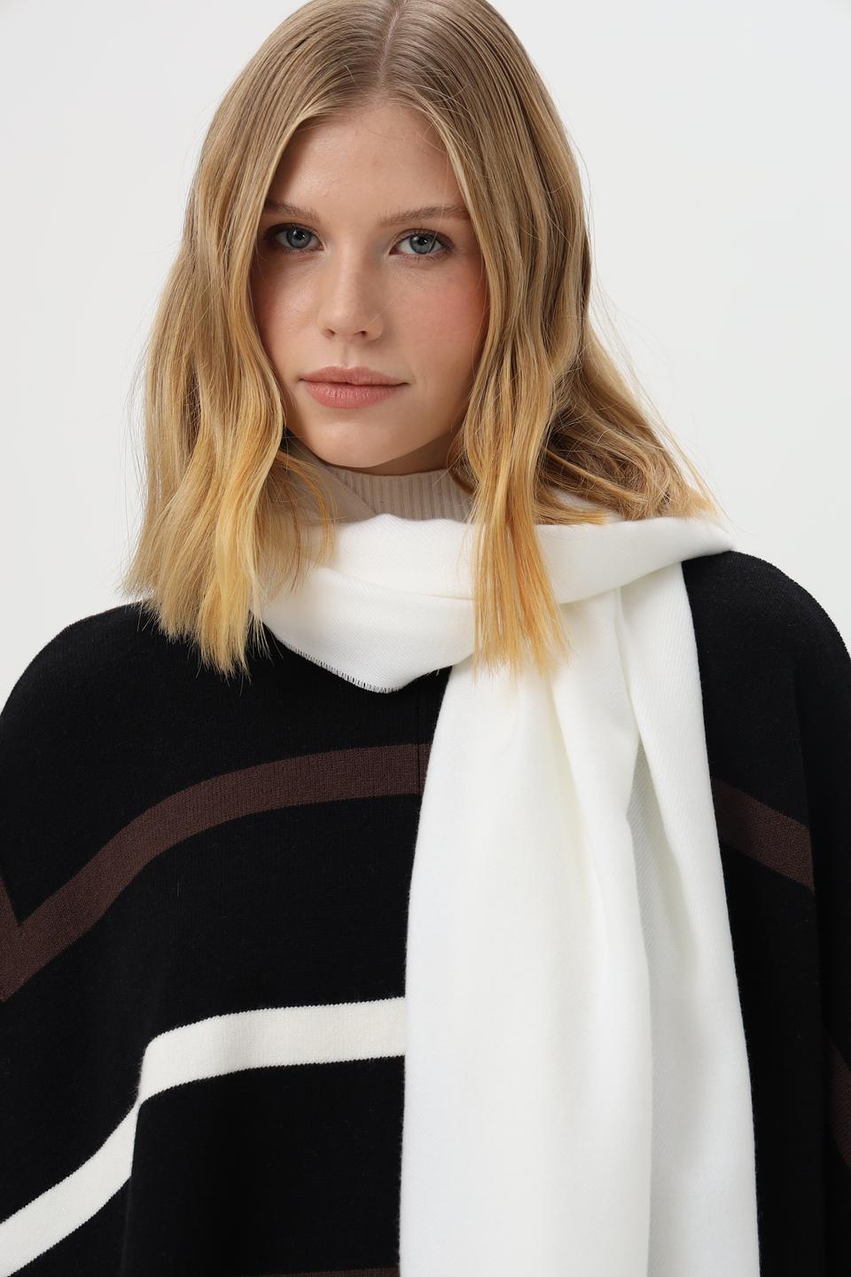 Шарф Bugatti однотонный белый