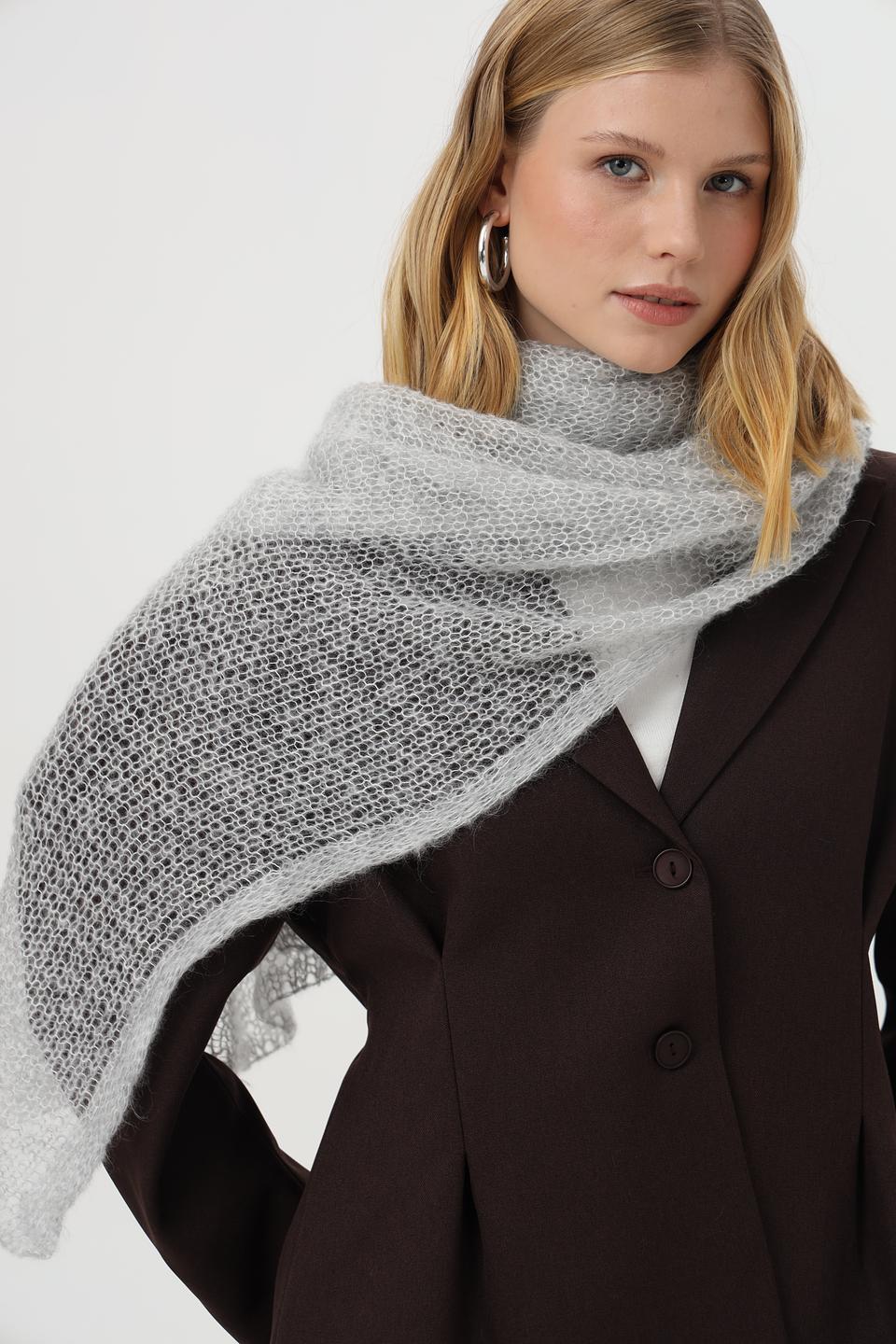 Шарф Julia Florenzi светло-серый