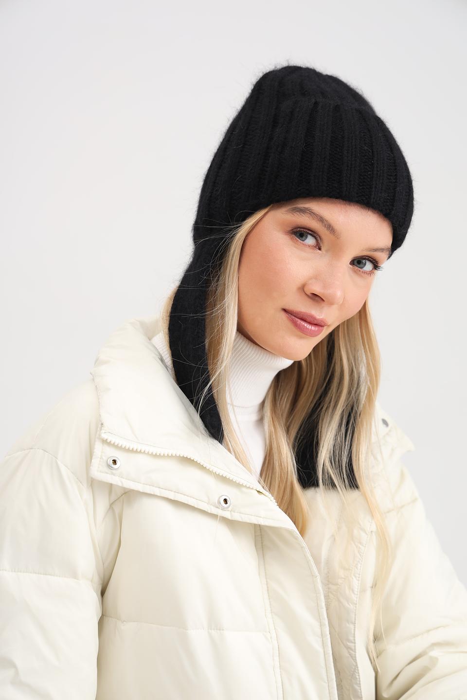 Шапка с капюшоном Adel черная