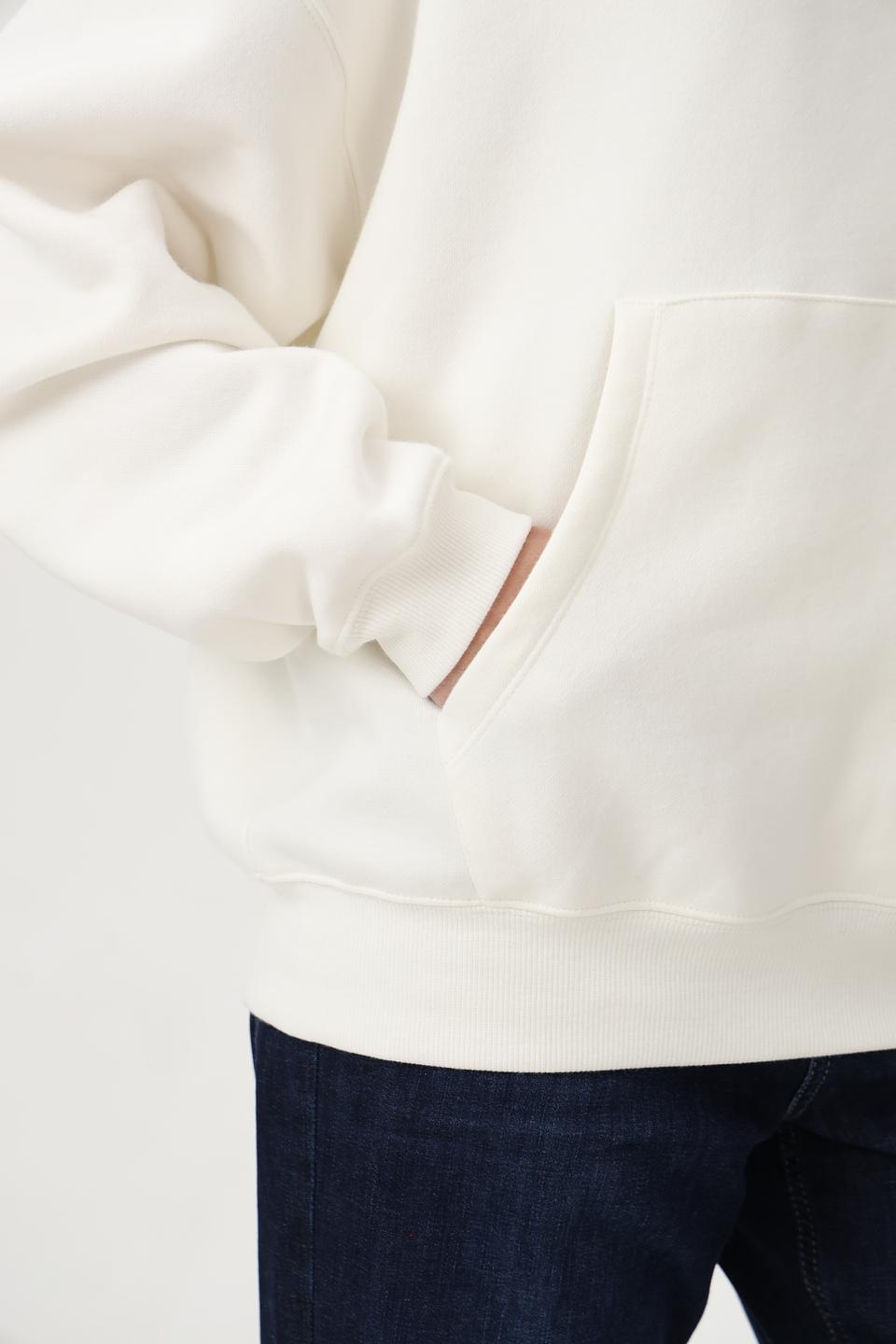 Толстовка Rich and Royal молочная