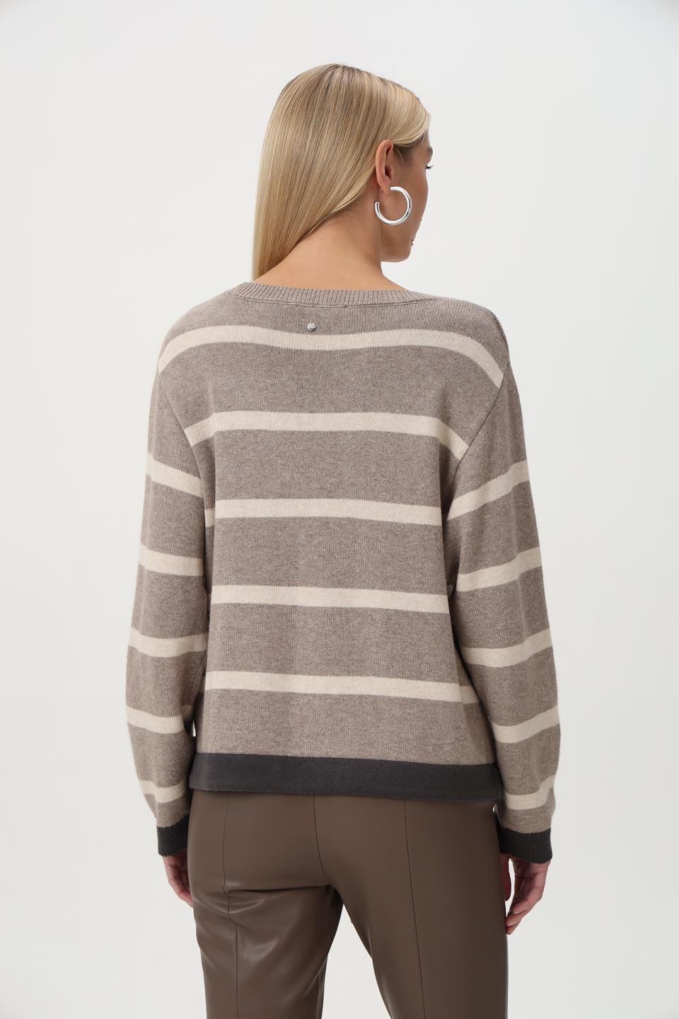 Пуловер Oui в полоску бежевый