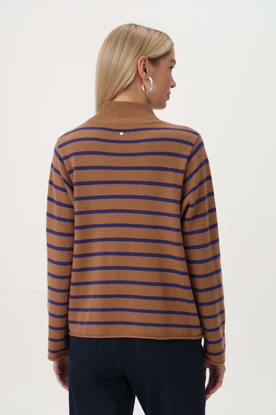 Пуловер Oui в полоску