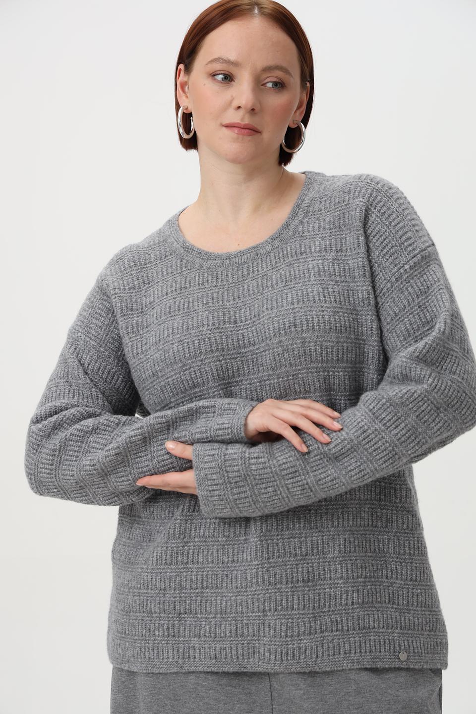 Пуловер Gollehaug с узором