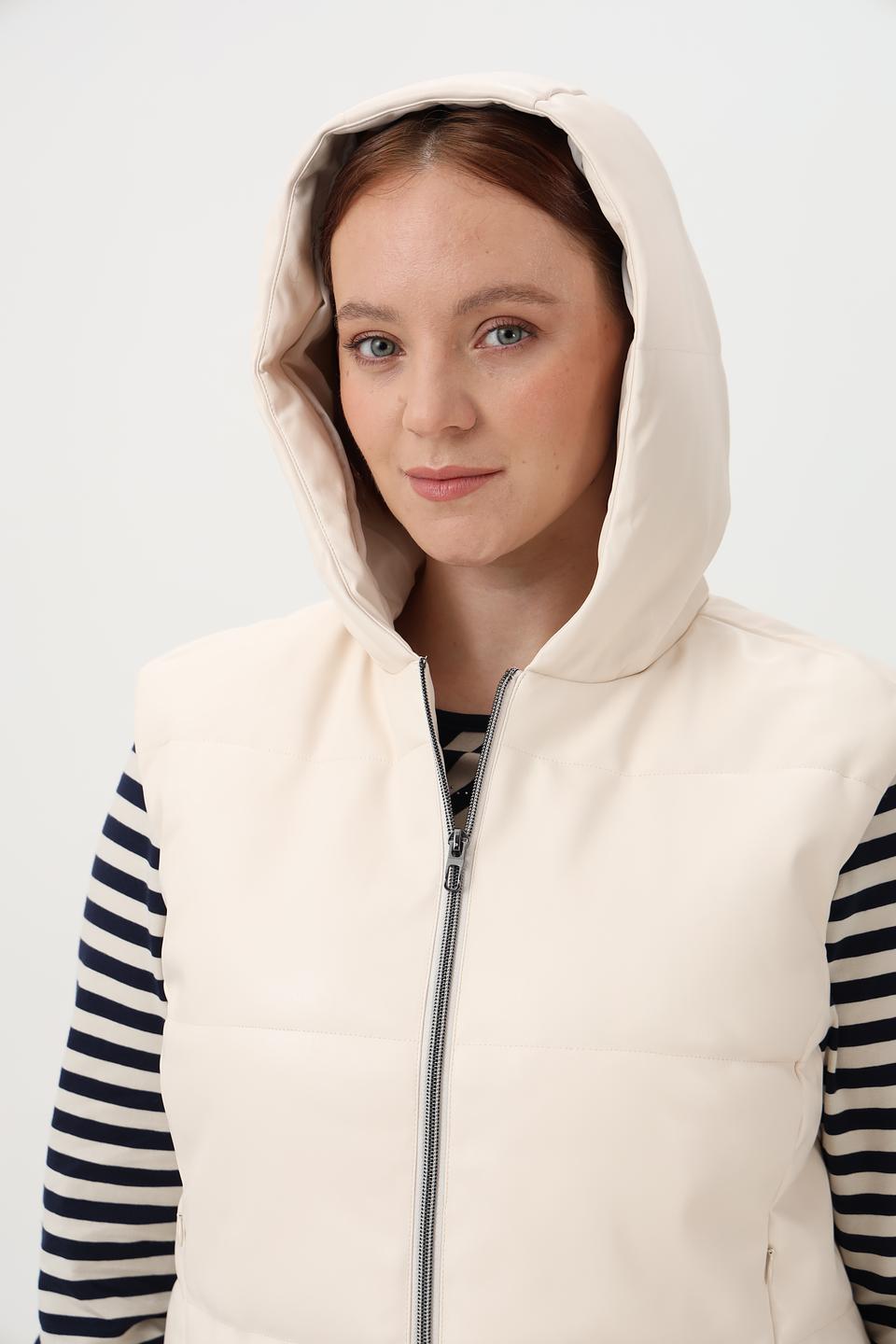 Жилет Tuzzi стеганый с капюшоном бежевый