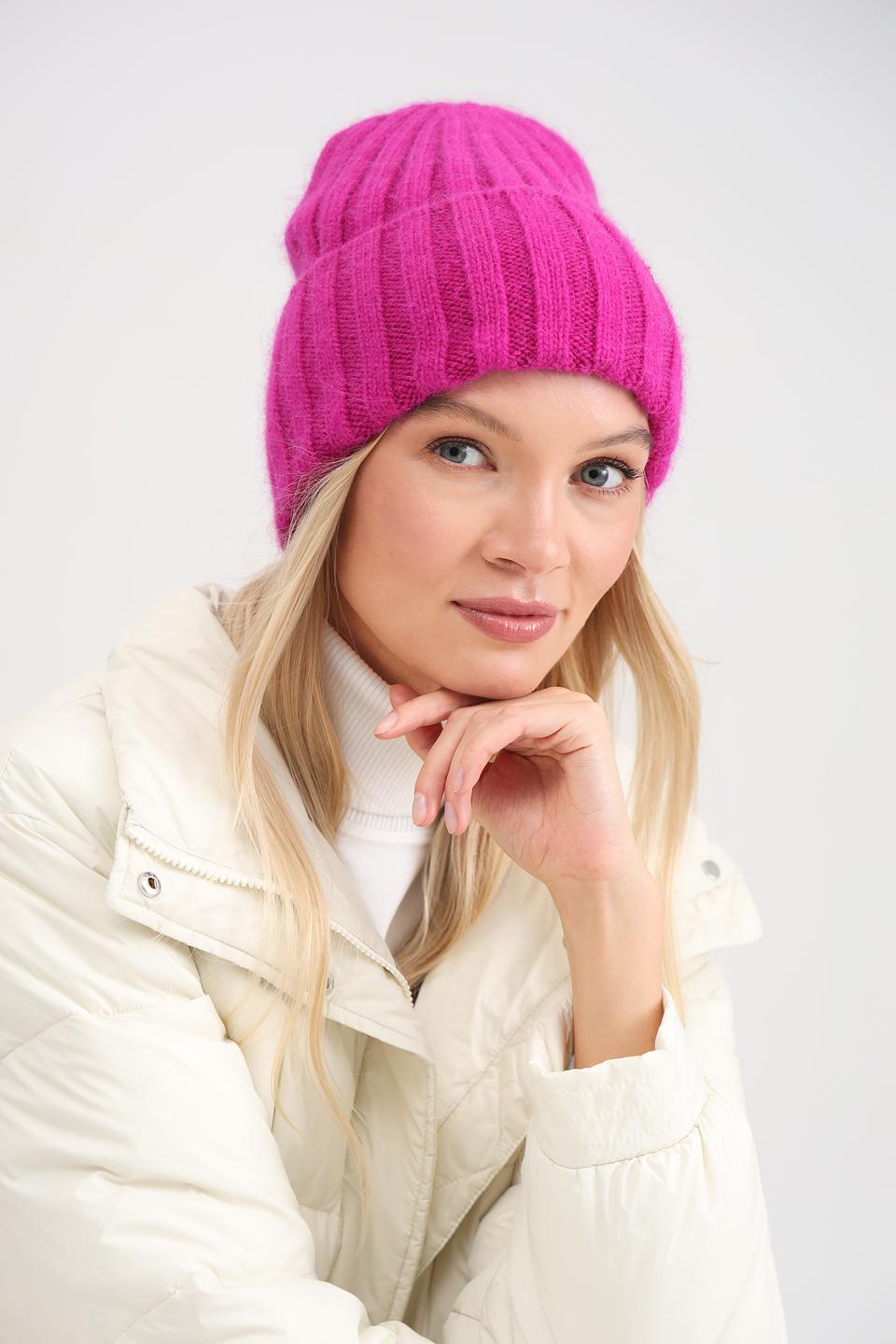 Шапка Adel вязаная фуксия