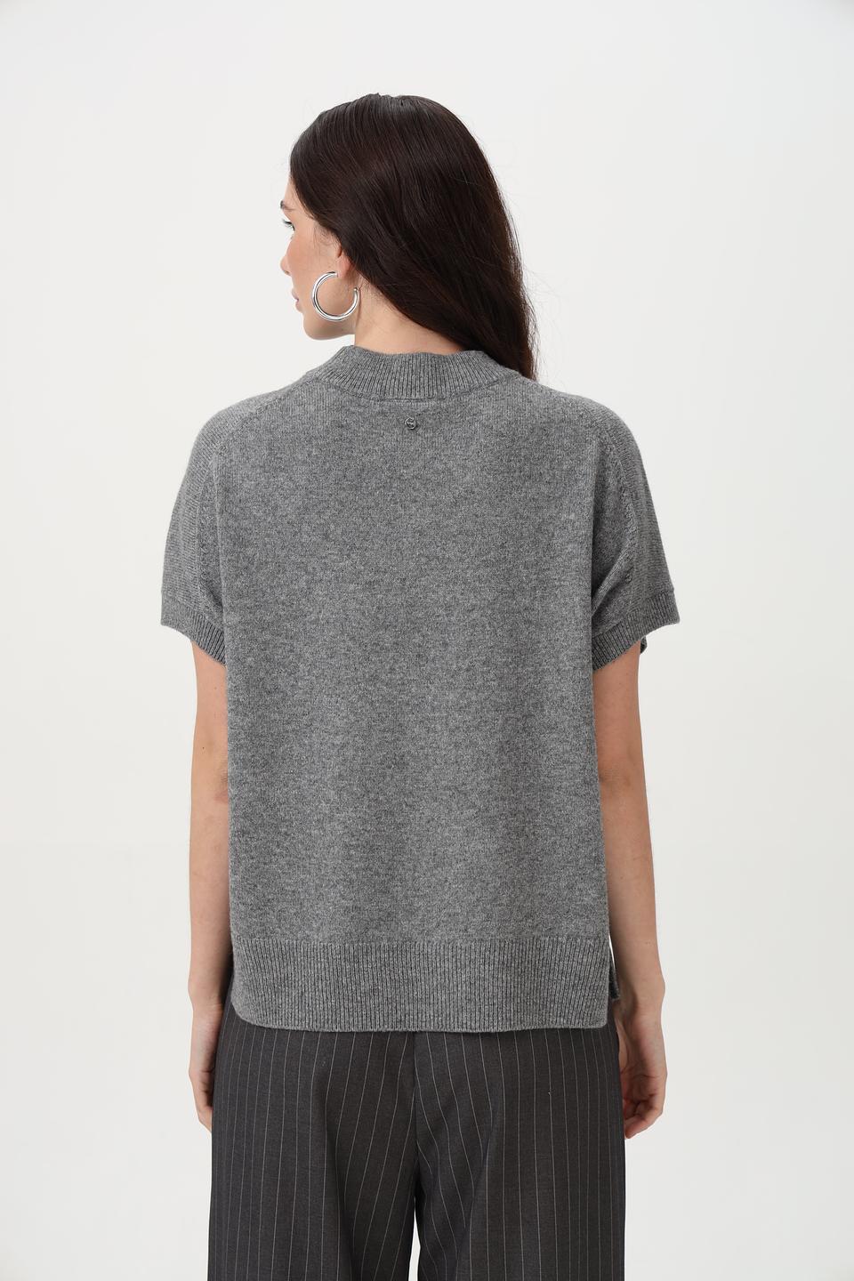 Пуловер Oui серый с коротким рукавом