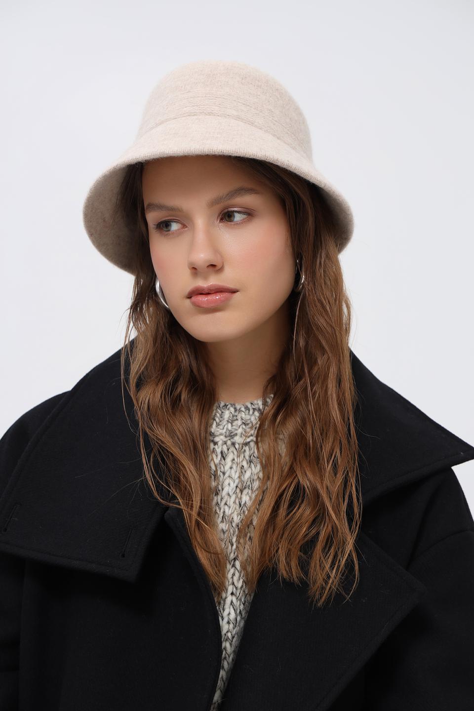 Шляпа Loevenich вязаная бежевая