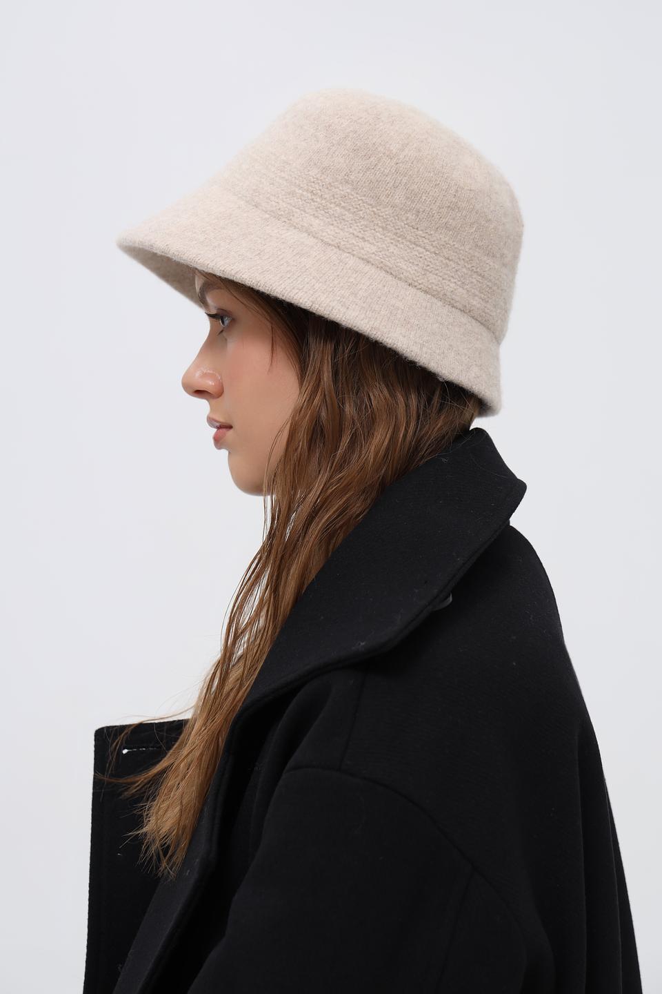 Шляпа Loevenich вязаная бежевая