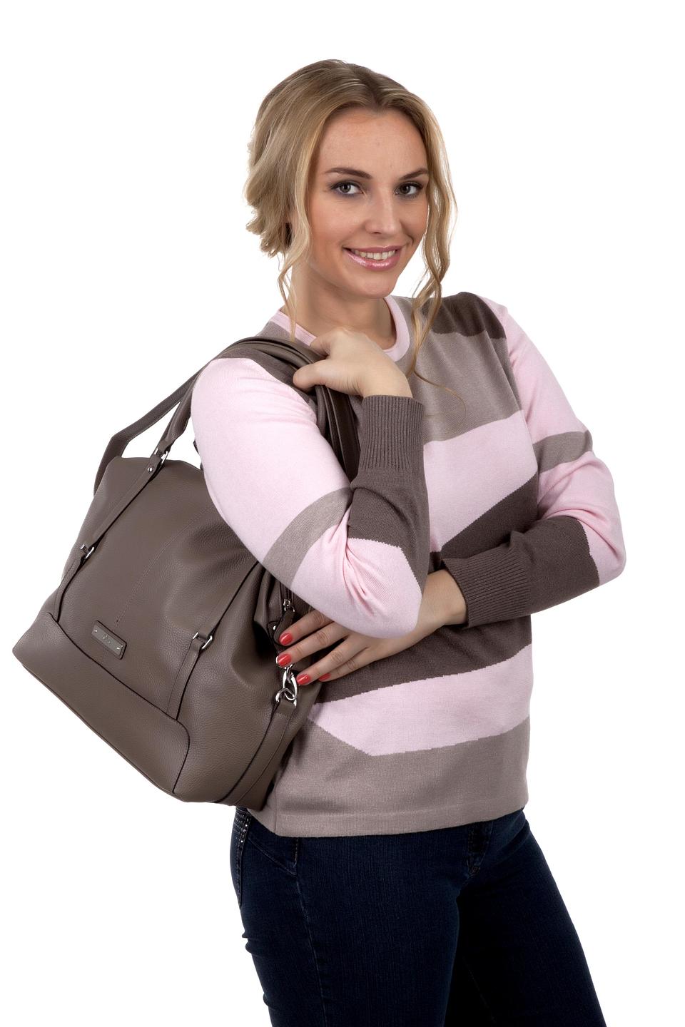 Сумка s.Oliver серого цвета с металлической фурнитурой