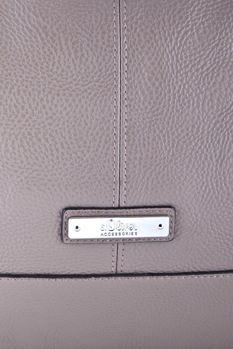 Сумка s.Oliver серого цвета с металлической фурнитурой